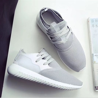 Όμορφα αθλητικά γυναικεία παπούτσιασε γκρι και ροζ χρώμα