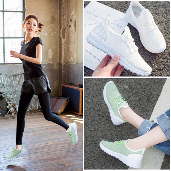 Αθλητικά γυναικεία υποδήματα αδιάβροχα  σε καθαρό μοτίβο