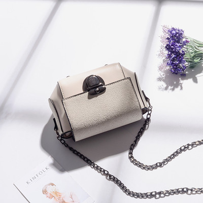 Мини сладка чанта с метална дръжка в пет цвята