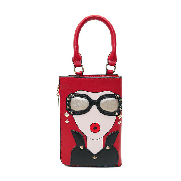 Интересна дамска чанта в три цвята с тънка дръжка