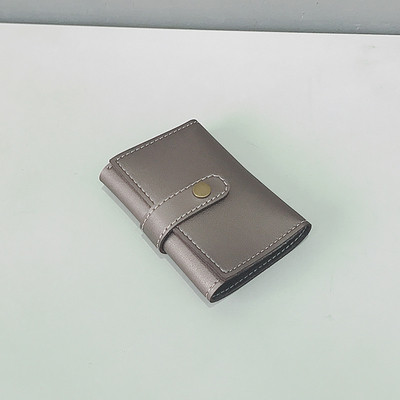 Мини дамски портфейл в семпъл модел и в пет цвята