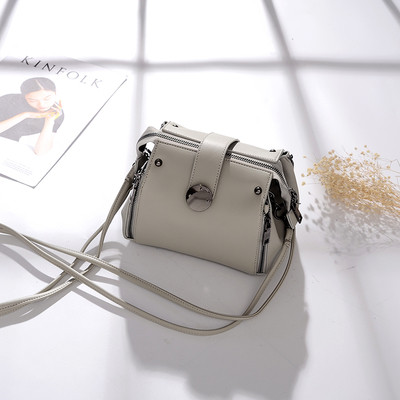 Стилна дамска чанта с двойни каишки в четири цвята