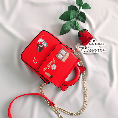 Сладка дамска чанта в четири цвята с бродерия