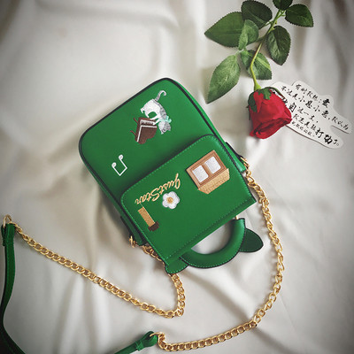 Сладка дамска чанта в четири цвята с бродерия