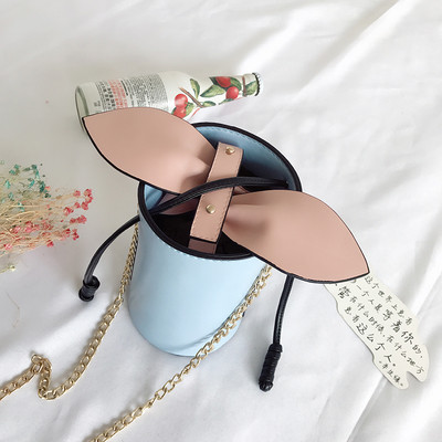 Интересна дамска чанта в четири цвята