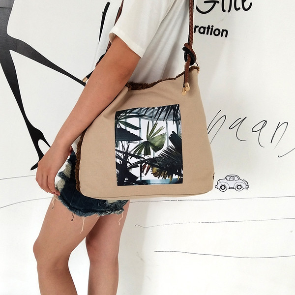 Ежедневна дамска чанта в три цвята, с апликация