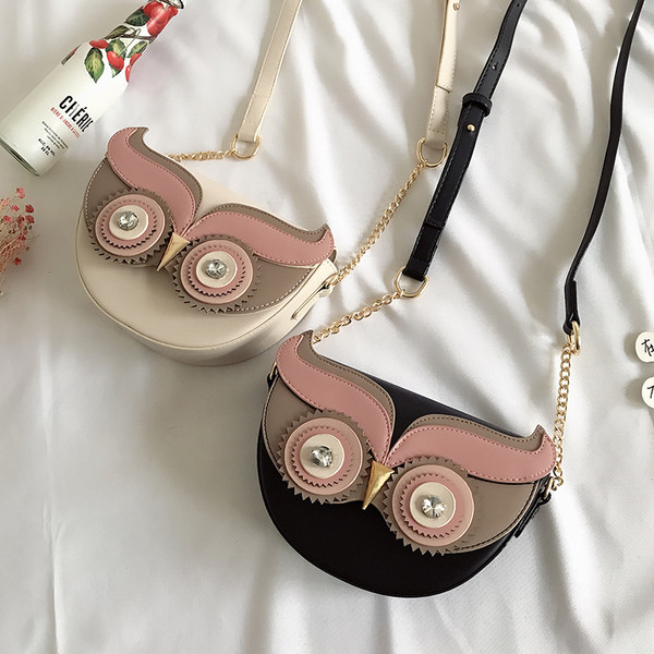 Сладка чанта за дамите с декорация бухалче