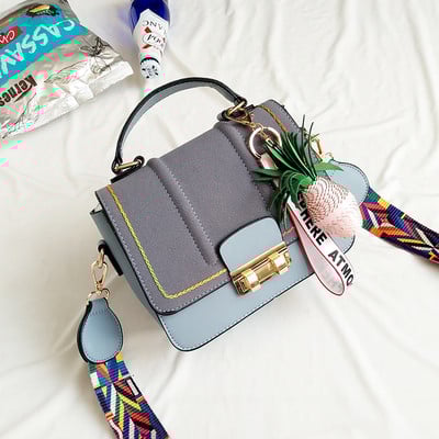 Лятна дамска чанта с цветна широка дръжка и с декорация на ананас