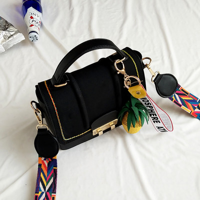 Лятна дамска чанта с цветна широка дръжка и с декорация на ананас