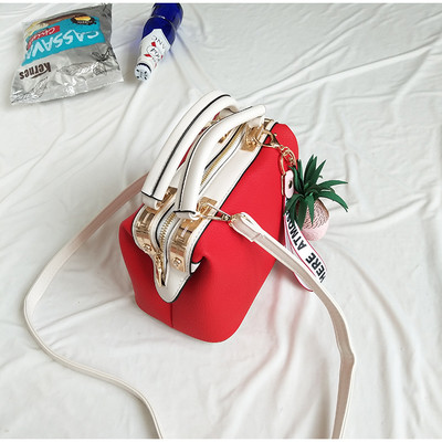 Красива дамска чанта с декорация ананас и надпис в четири цвята