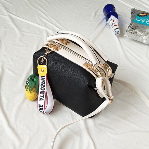 Красива дамска чанта с декорация ананас и надпис в четири цвята