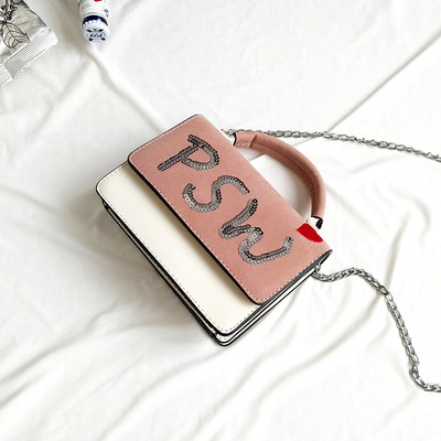 Ежедневна дамска чанта с метална дръжка и с декорация пайети