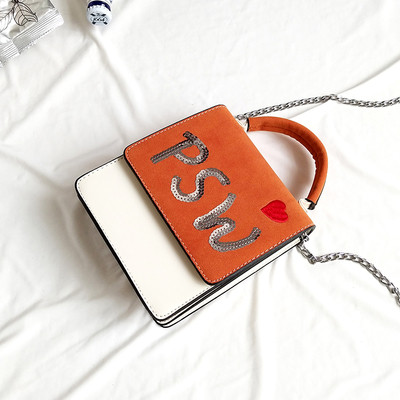 Ежедневна дамска чанта с метална дръжка и с декорация пайети