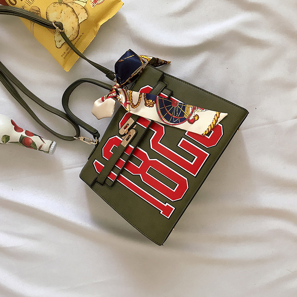 Ежедневна дамска чанта с панделка в четири цвята