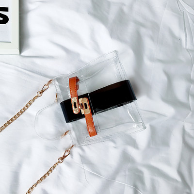 Актуална и прозрачна дамска чанта с метална дръжка