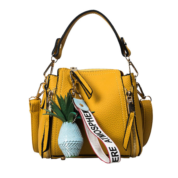 Много модерна дамска чата с две дръжки и с декорация ананас