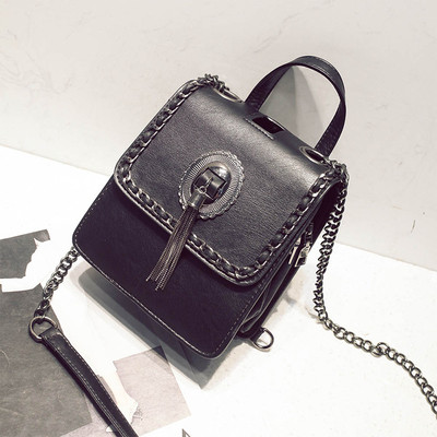 Стилна дамска чанта с метална дръжка в четири цвята