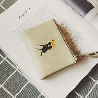 Мини дамски портфейл в пет цвята с изображение