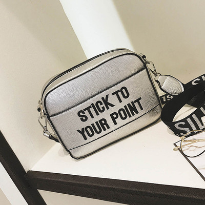 Ежедневна дамска чанта в три цвята с надпис