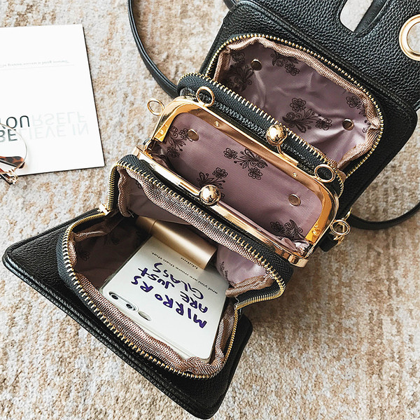 Μοντέρνο γυναικείο σακίδιο με διακόσμηση λουλουδιών και δύο τύπους λαβών