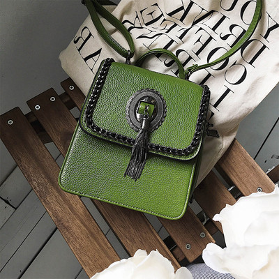 Μοντέρνο γυνακείο σακίδιο σε πολλά χρώματα με φούντα