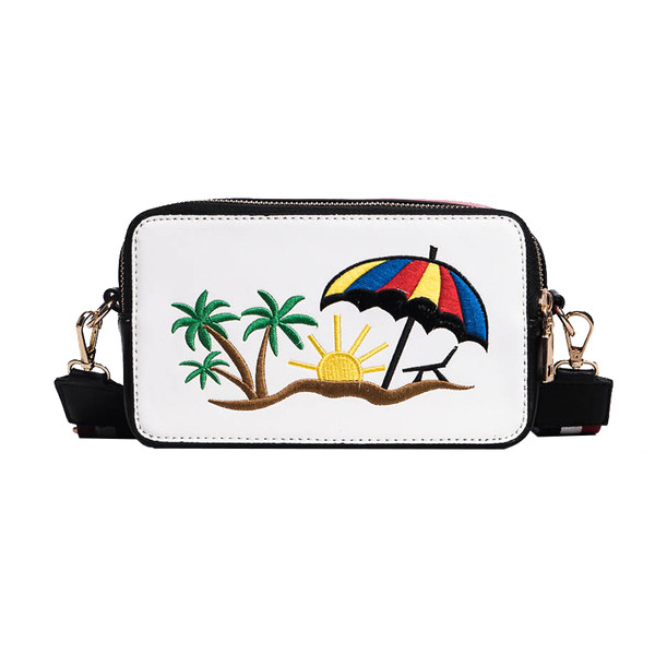 Лятна дамска чанта с бродерия и с цветна дръжка