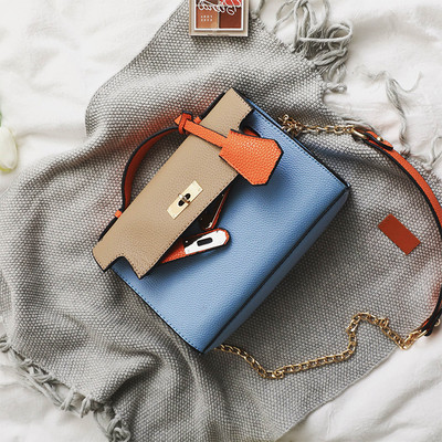 Сладка малка чанта в три модела с два вида дръжки 