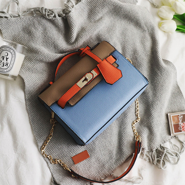 Сладка малка чанта в три модела с два вида дръжки 