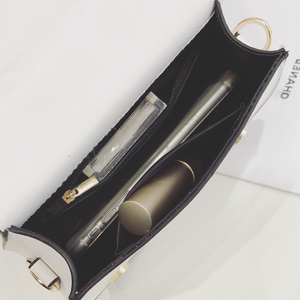 Много красива дамска малка чанта с кръгла метална дръжка и в четири цвята