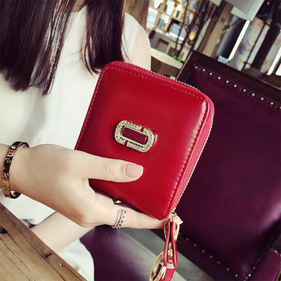 Стилен мини дамски портфейл с пискюл в три цвята