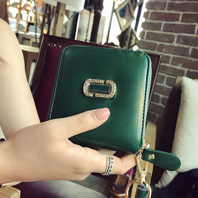 Стилен мини дамски портфейл с пискюл в три цвята