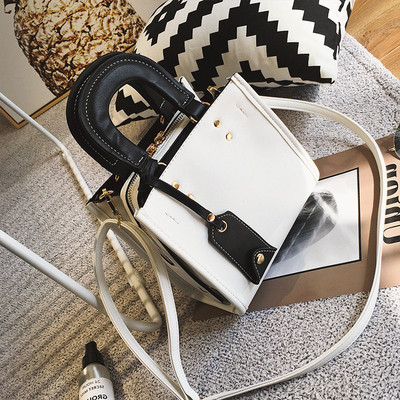 Стилна дамска чанта, подходяща за ежедневие в три цвята