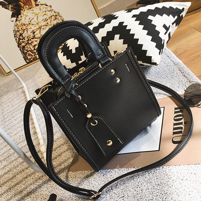 Стилна дамска чанта, подходяща за ежедневие в три цвята