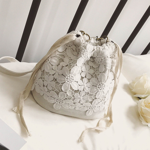 Ежедневна дамска чанта покрита с дантела в два цвята