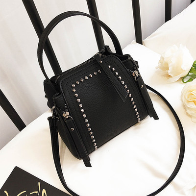 Стилна дамска чанта, подходяща за ежедневие в четири цвята