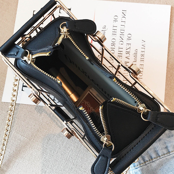 Сладка дамска чанта във формата на кошница с метална дръжка в три цвята