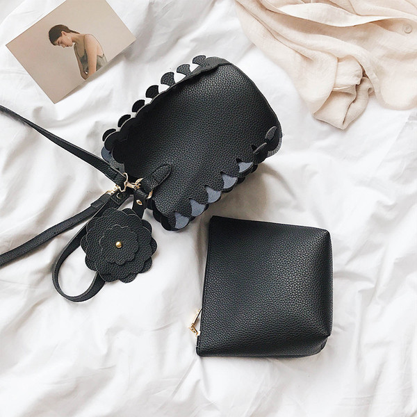 Сладка дамска чанта с декорация цветя в три цвята