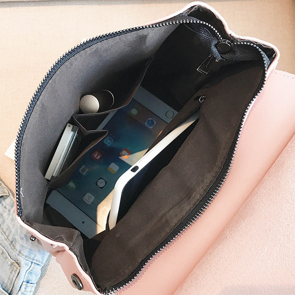 Καθημερινό γυναικείο σακίδιο σε τέσσερα χρώματα με πόρπη