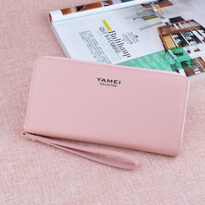 Красив дамски портфейл в няколко цвята с дръжа