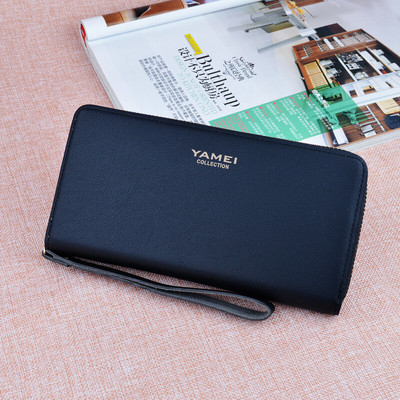 Красив дамски портфейл в няколко цвята с дръжа