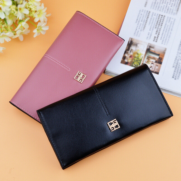 Лъскав дамски портфейл със семпла метална декорация в няколко цвята