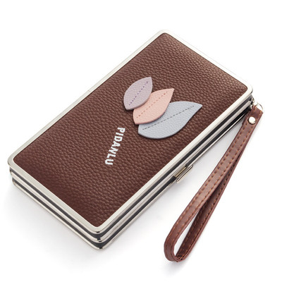 Красив и много удобен дамски портфейл с декорация в различни цветове