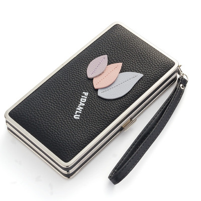 Красив и много удобен дамски портфейл с декорация в различни цветове