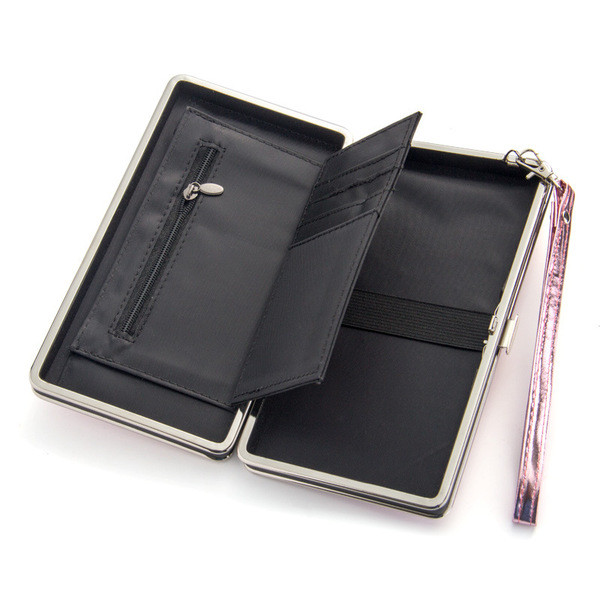 Красив и много удобен дамски портфейл с декорация в различни цветове