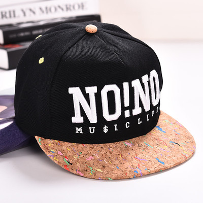 Модерна бейзболна дамска шапка с надпис