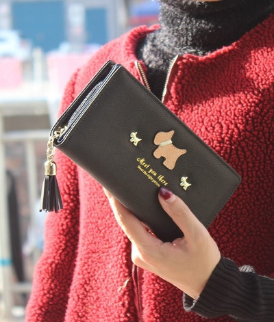 Портфейл за дамите с пискюл и с декорация кученце в пет цвята