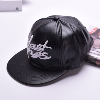 Бейзболна кожена дамска шапка с надпис в розов и черен цвят