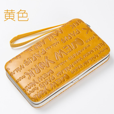 Стилен дамски портфейл с надписи и с дръжка