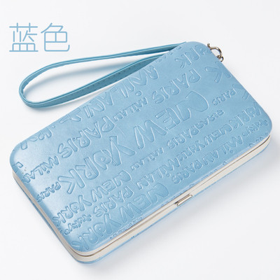 Стилен дамски портфейл с надписи и с дръжка