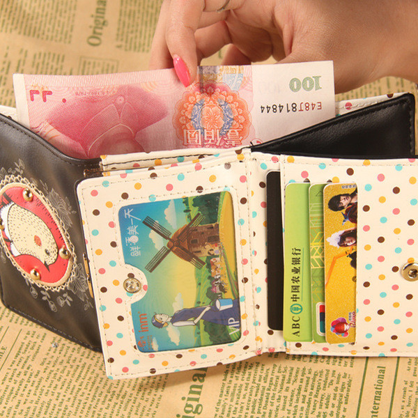 Красив дамски мини портфейл с изображение в четири цвята